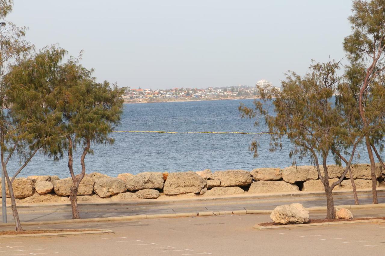 Hillarys Marina Apartment Perth Exterior photo